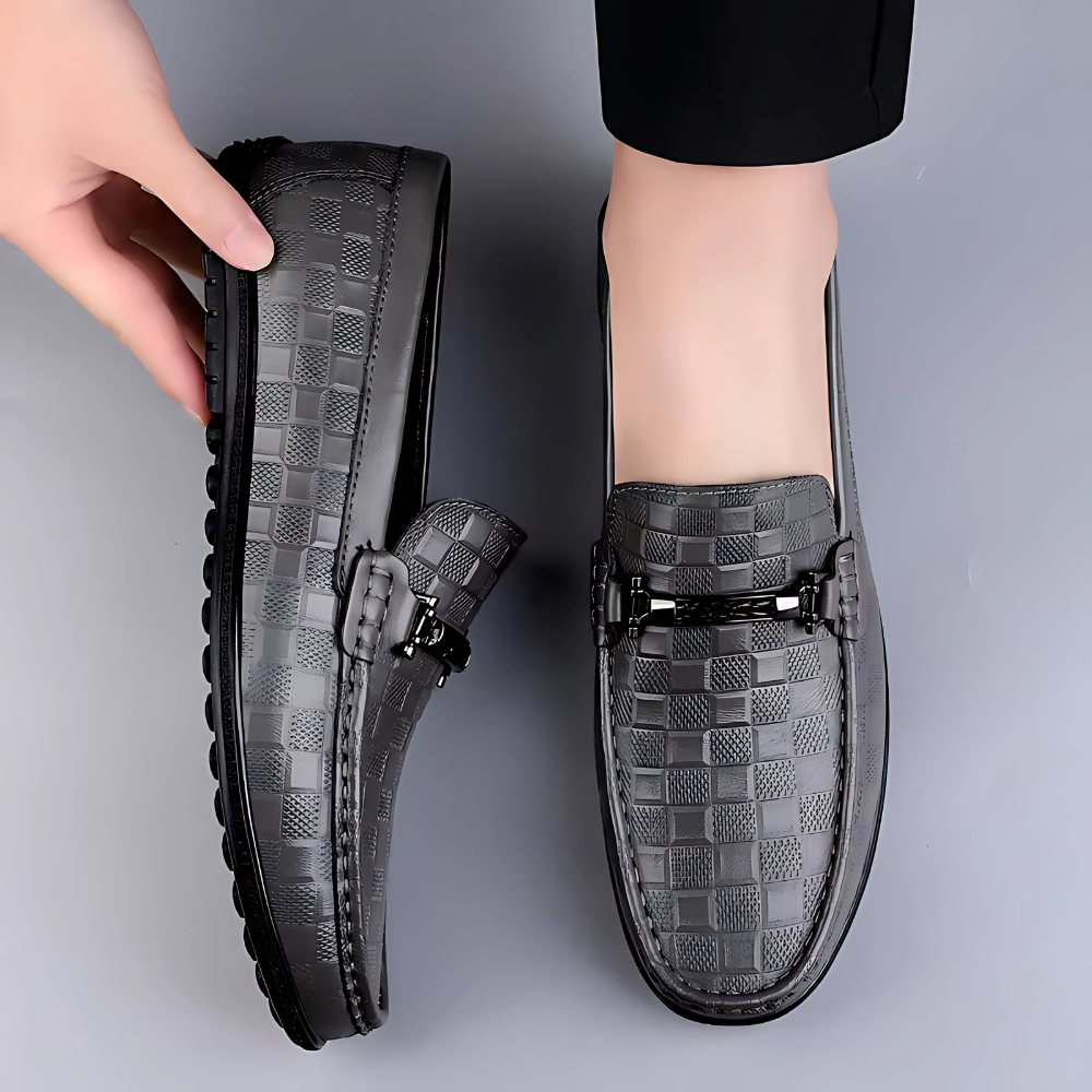 THE GEORGINO LEATHER LOAFERS